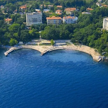 Hotel Vera 4*