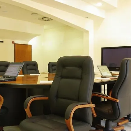 Vera Hotel 4*