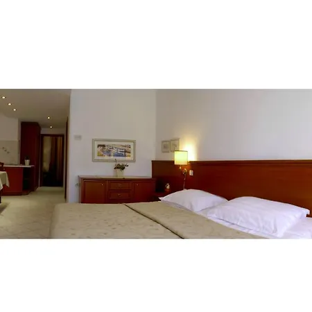 Hotel Vera 4*