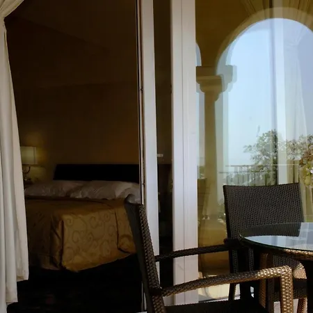 Vera 4* لوفغان