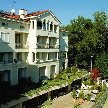 Отель Vera 4*